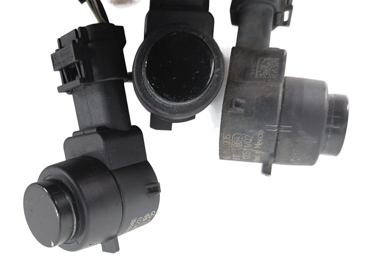 Thumbnail 4: 2013 MERCEDES CLS550 (W218) FRONT PARK ASSIST PDC SENSOR SET/6 w/HARNESS (Black)