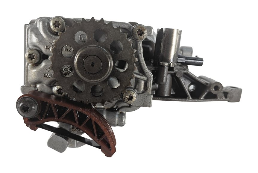 Thumbnail 2: 2013 MERCEDES CLS550 (W218) 4.6L TURBO M278 ENGINE OIL PUMP 2781810547