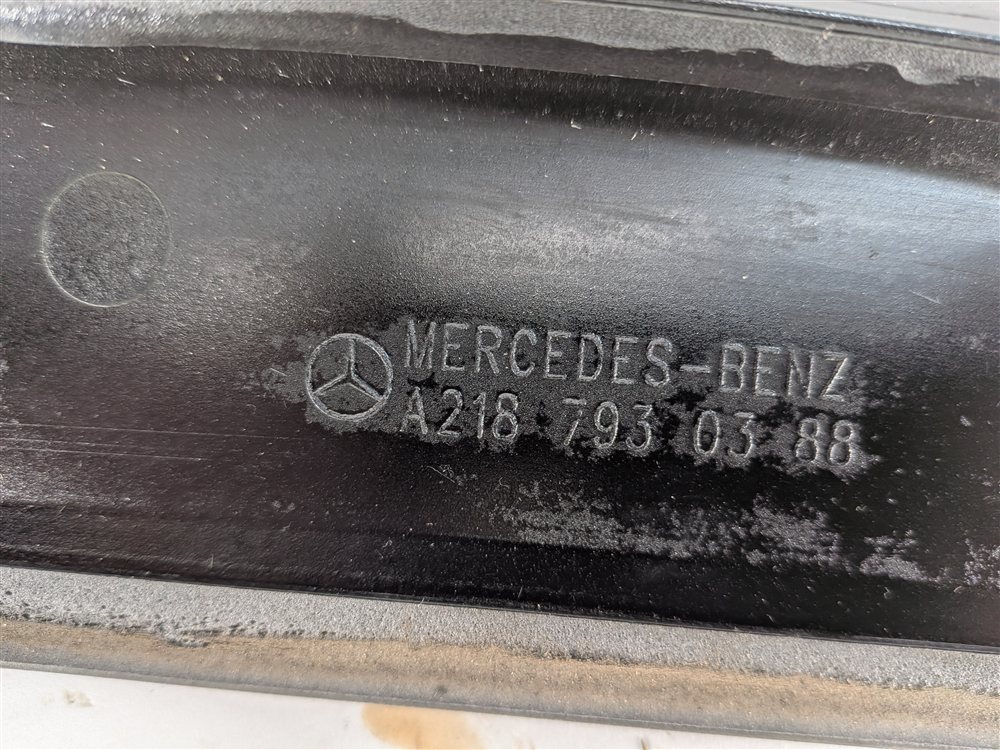 Thumbnail 4: 2013 MERCEDES CLS550 (W218) REAR TRUNK DECK LID SPOILER WING (Black)