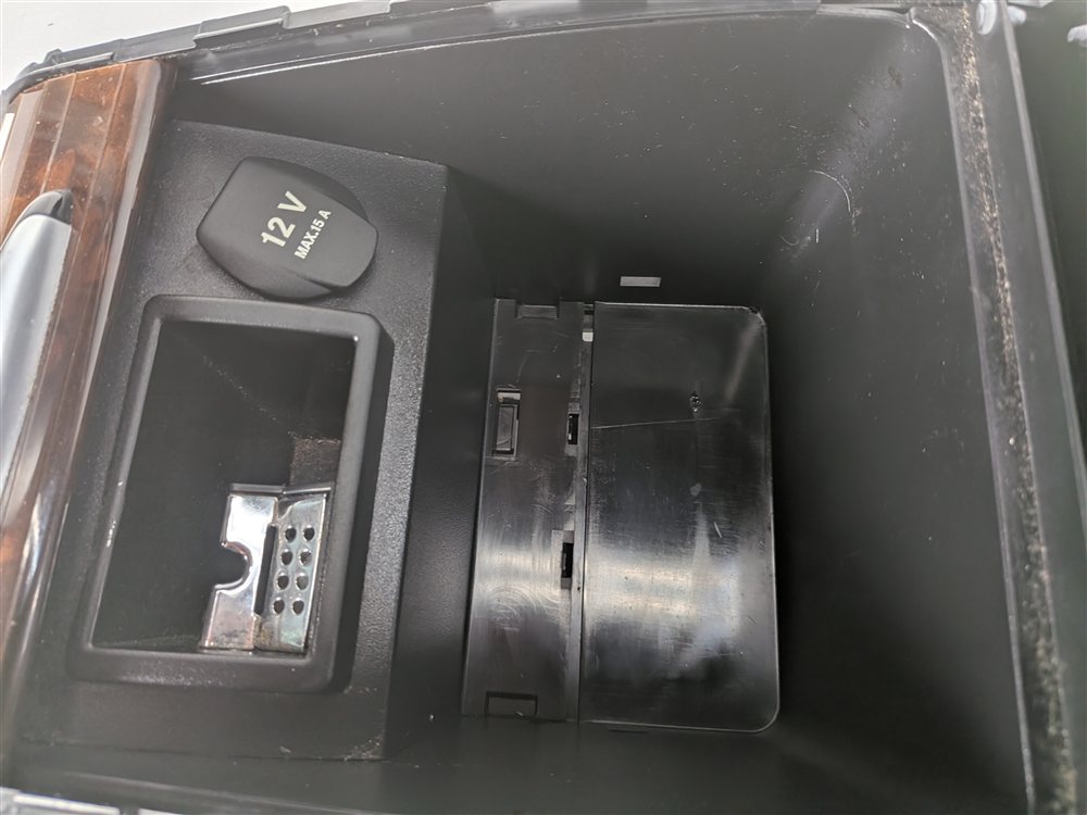 Thumbnail 6: 2013 MERCEDES CLS550 W218 REAR CENTER CONSOLE TRIM ROLLER STORAGE COVER (Walnut)