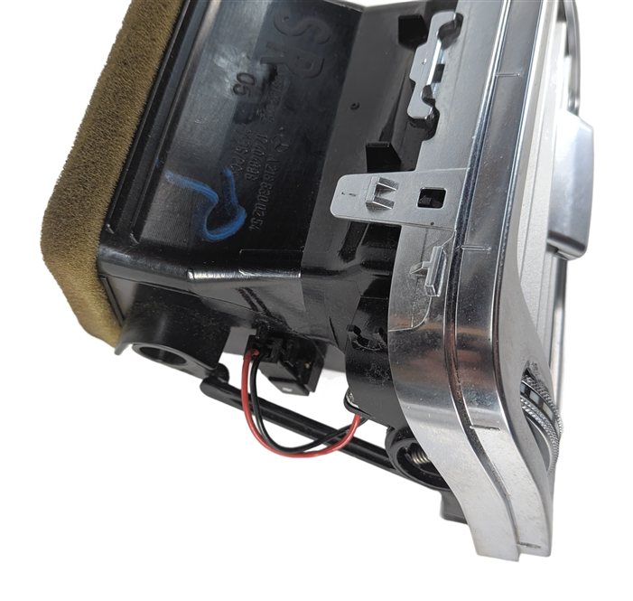 Thumbnail 3: 2013 MERCEDES CLS550 (W218) FRONT RIGHT PASSENGER DASH HEAT AIR AC VENT (Black)