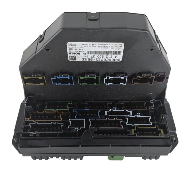 Thumbnail 2: 2013 MERCEDES CLS550 (W218) 4.6L FRONT SIGNAL ACQUISITION SAM CONTROL MODULE