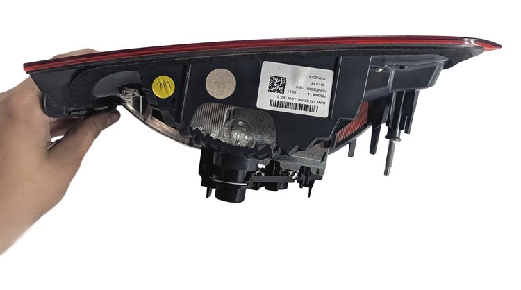 Thumbnail 8: 2016-2021 BMW X1 (F48) REAR RIGHT PASSENGER INNER TRUNK TAILLIGHT LIGHT LAMP