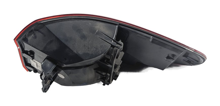 Thumbnail 6: 2016-2021 BMW X1 (F48) REAR LEFT DRIVER OUTER TAILLIGHT BRAKE LIGHT LAMP