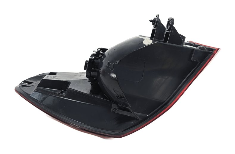 Thumbnail 6: 2016-2021 BMW X1 (F48) REAR RIGHT PASSENGER OUTER TAILLIGHT BRAKE LIGHT LAMP