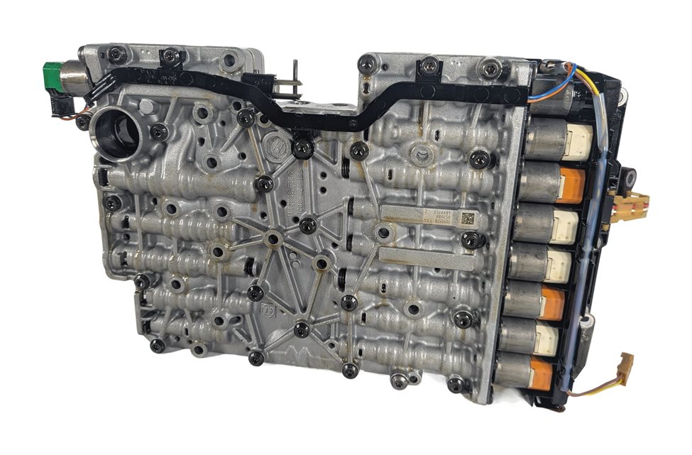 Thumbnail 6: 14-16 BMW 2 3 4 5 (F22 F30 F32 F10) 2.0L RWD 8HP-45 AUTO TRANSMISSION VALVE BODY