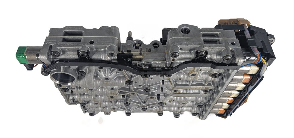 Thumbnail 7: 14-16 BMW 2 3 4 5 (F22 F30 F32 F10) 2.0L RWD 8HP-45 AUTO TRANSMISSION VALVE BODY