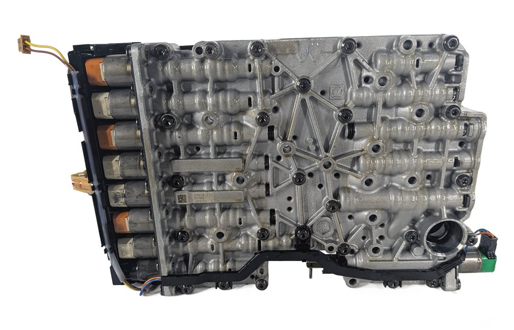 Thumbnail 8: 14-16 BMW 2 3 4 5 (F22 F30 F32 F10) 2.0L RWD 8HP-45 AUTO TRANSMISSION VALVE BODY