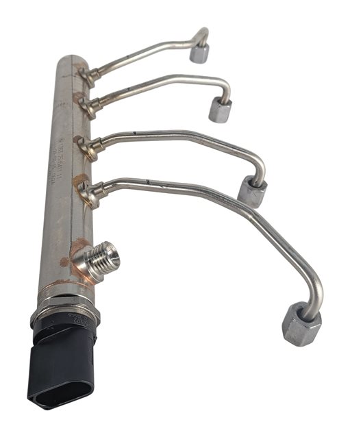 Thumbnail 4: 2015 BMW 428I (F32) 2.0L (N20) ENGINE FUEL RAIL w/LINES PRESSURE SENSOR