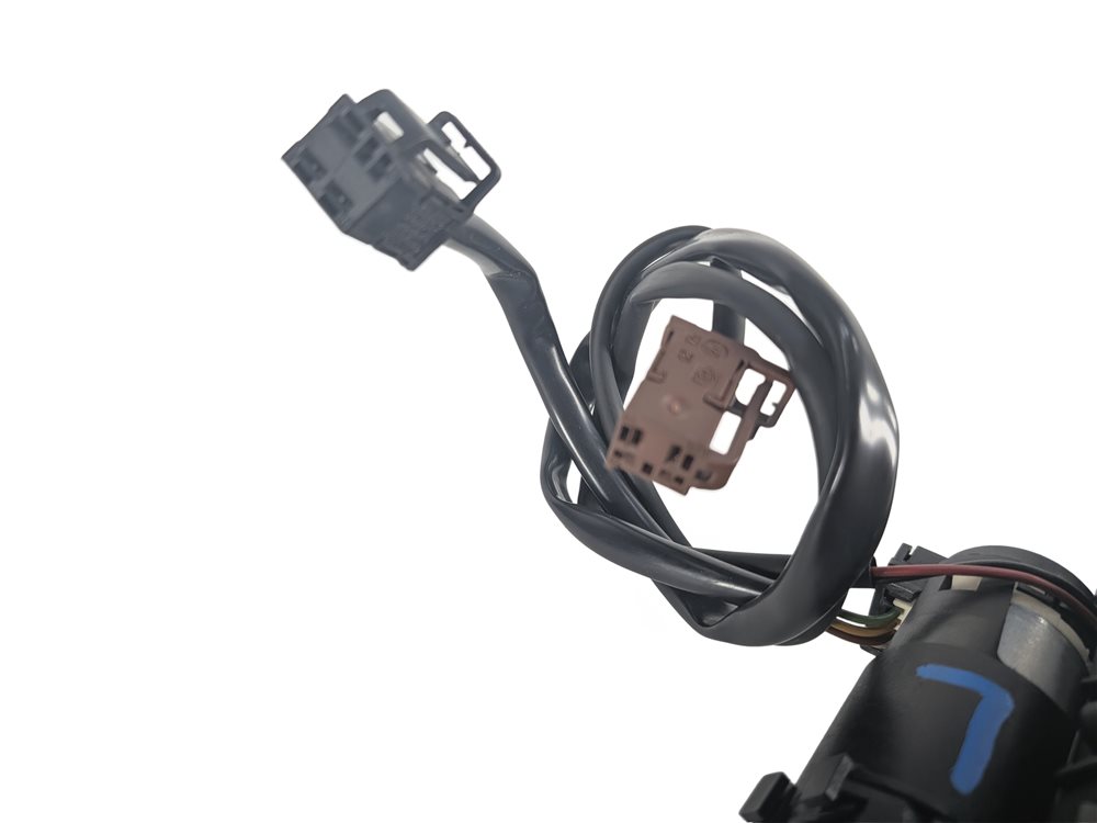 Thumbnail 7: 2015 BMW 428I (F32) FRONT LEFT DRIVER SEAT SEATBELT HANDOVER EXTENDER (Black)