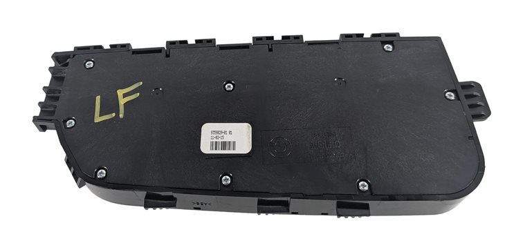 Thumbnail 4: 2015 BMW 428I (F32) FRONT LEFT DRIVER SEAT POWER ADJUSTMENT MEMORY SWITCH