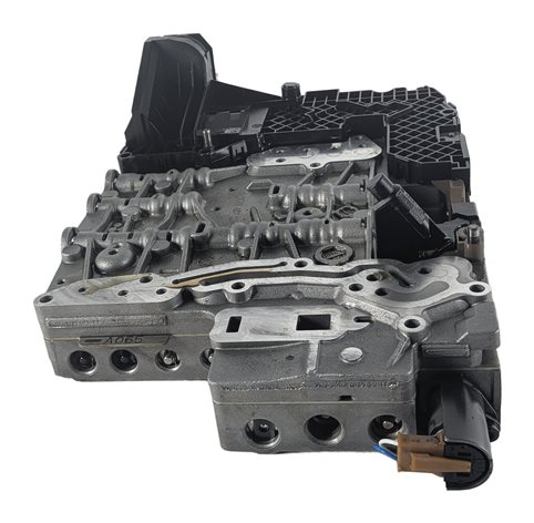 Thumbnail 6: 2008-2010 BMW 535i (E60) 3.0L AUTOMATIC TRANSMISSION VALVE BODY MECHATRONICS RWD