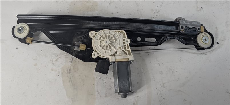 Thumbnail 2: 04-10 BMW 525i 528i 530i 535i 545i M5 (E60) LEFT REAR WINDOW REGULATOR w/ MOTOR