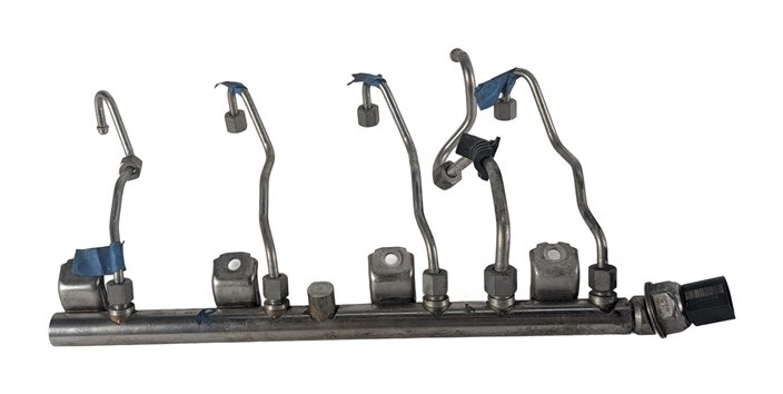 Thumbnail 8: 2012 BMW 750I (F01) 4.4L (N63) ENGINE HIGH PRESSURE FUEL RAIL LEFT & RIGHT SET/2