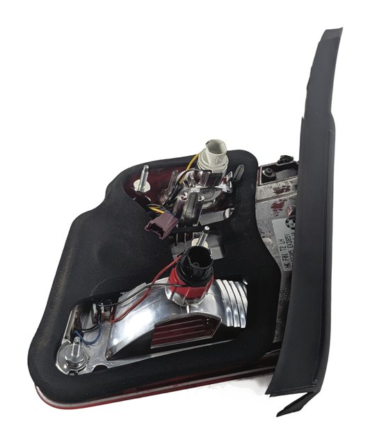 Thumbnail 6: 09-12 BMW 740i 750i 760i B7 (F01) REAR LEFT INNER TRUNK LID TAILLIGHT LIGHT LAMP
