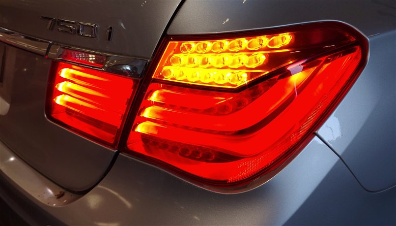 Thumbnail 2: 09-12 BMW 740i 750i 760i B7 F01 REAR RIGHT INNER TRUNK LID TAILLIGHT LIGHT LAMP