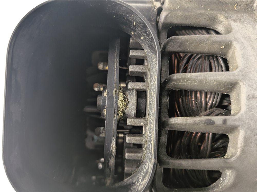 Thumbnail 8: 08-14 BMW 550i 650i 750i X5 X5M X6 X6M (E70 F01 F10) 4.4TT 220 AMP ALTERNATOR