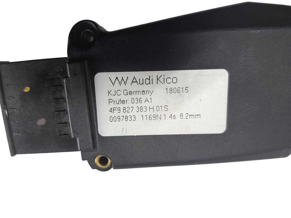 Thumbnail 4: 2016 AUDI Q3 (8U) POWER LIFTGATE TAILGATE LATCH STRIKER w/MOTOR