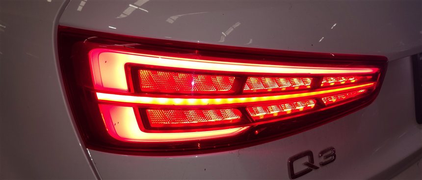 Thumbnail 2: 2015-2018 AUDI Q3 (8U) REAR LEFT DRIVER TRUNK LED TAILLIGHT BRAKE LIGHT LAMP