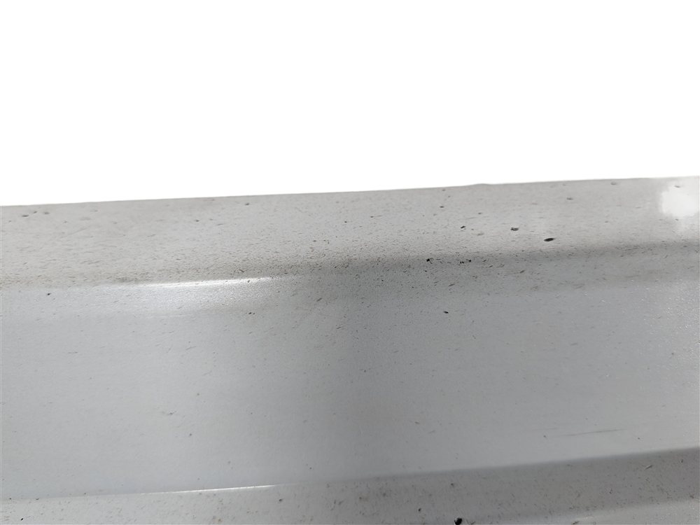 Thumbnail 2: 16-18 AUDI Q3 (8U) FRONT LEFT DRIVER LOWER DOOR RUNNER TRIM MOULDING (White)
