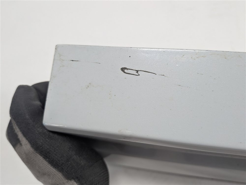 Thumbnail 7: 2016-2018 AUDI Q3 (8U) REAR RIGHT DOOR LOWER MOULDING RUNNER TRIM (White)