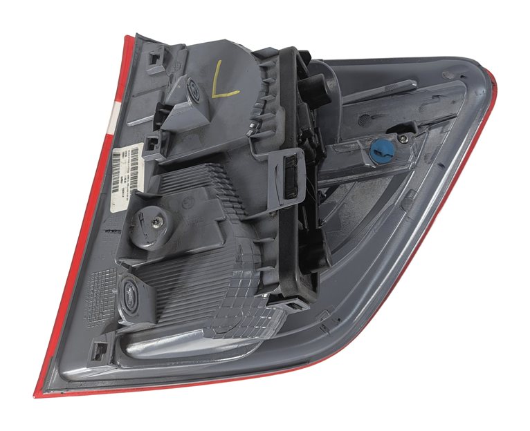 Thumbnail 5: 11-17 BMW X3 (F25) LEFT DRIVER REAR OUTER TAILLIGHT BRAKE LIGHT LAMP (OPT. 522)