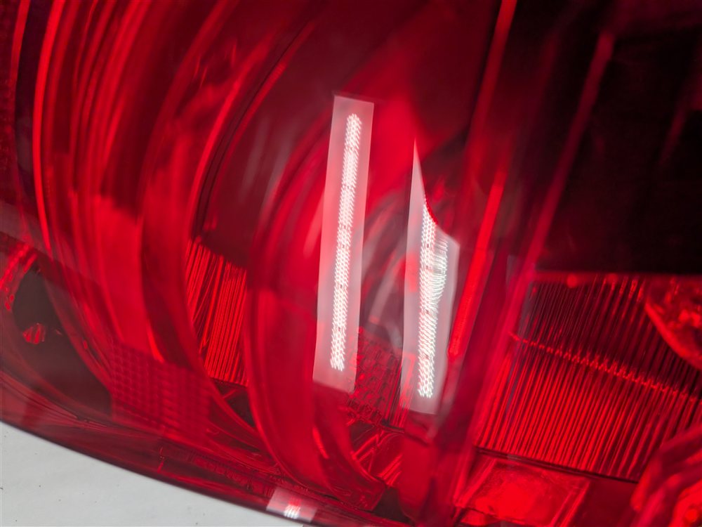 Thumbnail 8: 11-17 BMW X3 (F25) LEFT DRIVER REAR OUTER TAILLIGHT BRAKE LIGHT LAMP (OPT. 522)