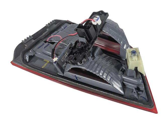 Thumbnail 4: 11-17 BMW X3 (F25) LEFT DRIVER REAR INNER TRUNK INCANDESCENT TAILLIGHT (OPT 522)