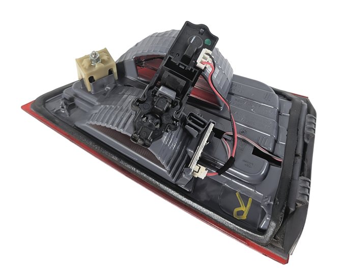 Thumbnail 4: 11-17 BMW X3 (F25) RIGHT PASSENGER REAR INNER INCANDESCENT TAILLIGHT (OPT. 522)