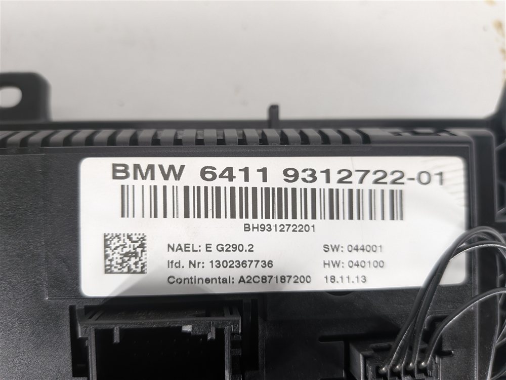 Thumbnail 9: 11-14 BMW X3 (F25) FRONT HEATER A/C TEMPERATURE CLIMATE w/ RADIO CONTROL & TRIM