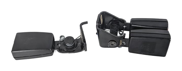 Thumbnail 3: 2014 BMW X3 (F25) REAR LEFT/CENTER/RIGHT SEATBELT BUCKLE RECEIVER SET/3 (Black)