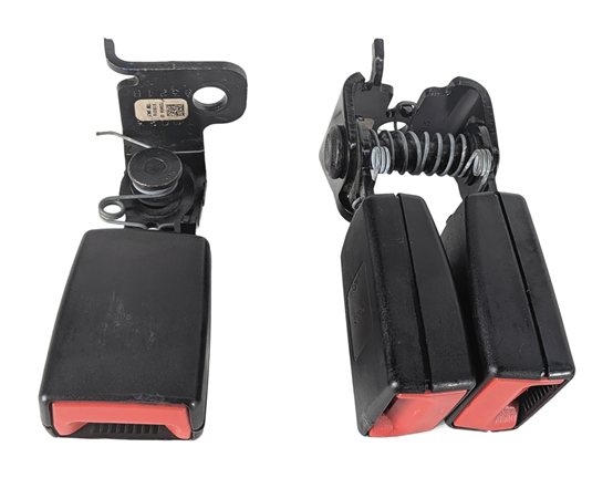 Thumbnail 4: 2014 BMW X3 (F25) REAR LEFT/CENTER/RIGHT SEATBELT BUCKLE RECEIVER SET/3 (Black)