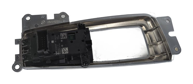 Thumbnail 3: 2014 BMW X3 (F25) CENTER CONSOLE ELECTRONIC PARKING BRAKE AUTO HOLD SWITCH BEZEL