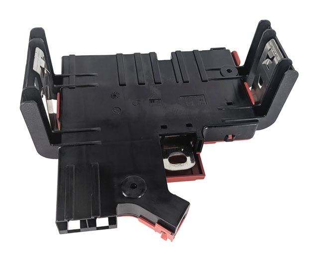 Thumbnail 4: 2014 BMW X3 (F25) 3.0L REAR POSITIVE BATTERY TERMINAL POWER DISTRIBUTION BLOCK