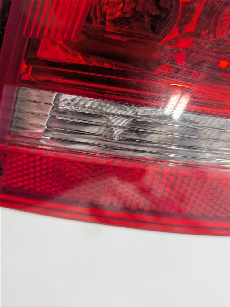 Thumbnail 9: 10-12 AUDI A4 S4 B8 8K REAR RIGHT PASSENGER OUTER TAILLIGHT BRAKE LIGHT LAMP LED