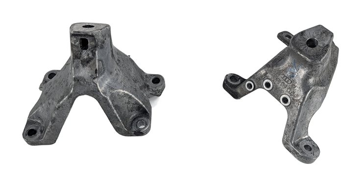 2011 AUDI S4 (B8 8K) 3.0L CCBA LEFT & RIGHT ENGINE MOTOR MOUNT BRACKET SET/2