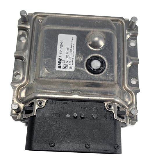 Thumbnail 3: 2014-2017 BMW 328D 535D X3 X5 (F10 F15 F25 F30) DEF DIESEL EMISSIONS MODULE