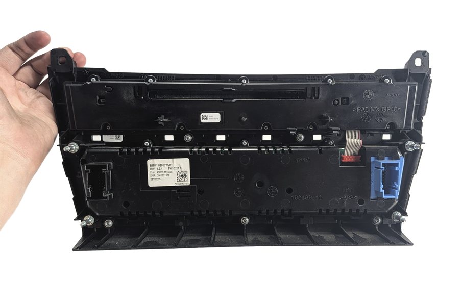 Thumbnail 7: 11-16 BMW 5 M5 SERIES (F10) HEATER A/C TEMPERATURE & RADIO CONTROL PANEL (BLACK)