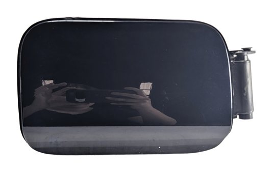 Thumbnail 2: 11-16 BMW 528i 535i 550i M5 (F10) GAS FILLER FUEL TANK DOOR w/HOUSING (Black)