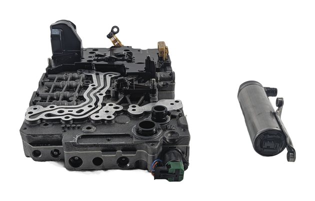 Thumbnail 6: 2014-2016 BMW 535D F10 AUTOMATIC TRANSMISSION VALVE BODY CONTROL MODULE