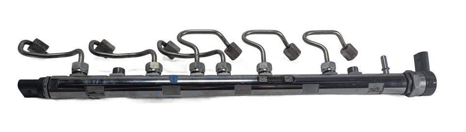 Thumbnail 6: 2016 BMW 535D F10 3.0L N57 ENGINE FUEL INJECTION RAIL LINES PRESSURE SENSOR