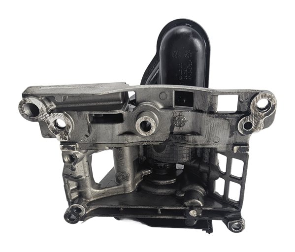 Thumbnail 5: 2016 BMW 535D F10 3.0L N57 ENGINE OIL FLUID PUMP ASSEMBLY