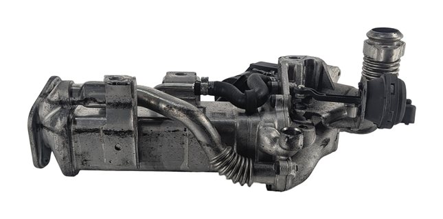 Thumbnail 5: 14-18 BMW 328i 535i 740I X3 X5 F30 F01 F10 F15 DIESEL ENGINE EGR VALVE ASSEMBLY