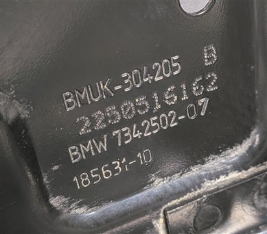 Thumbnail 6: 2016 BMW X1 (F48) FRONT LEFT & RIGHT HEADLIGHT HEADLAMP MOUNTING BRACKET SET/2