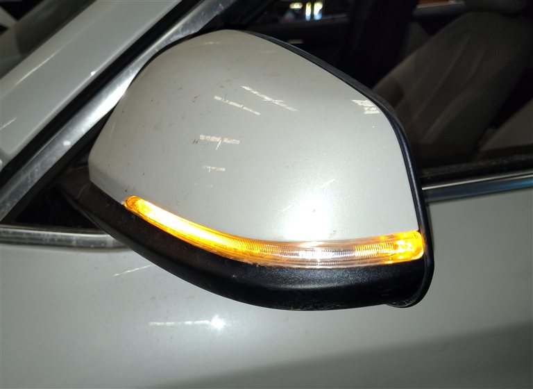 Thumbnail 2: 2016-2017 BMW X1 (F48) LEFT DRIVER HEATED MEMORY DOOR MIRROR (White)