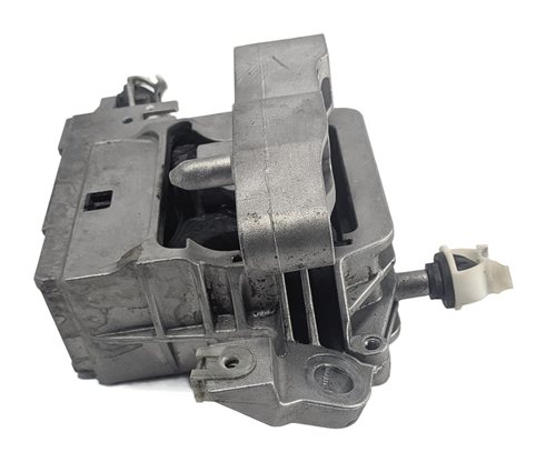 Thumbnail 3: 2016 BMW X1 (F48) 2.0L (B46) RIGHT PASSENGER ENGINE MOTOR SUPPORT MOUNT BRACKET