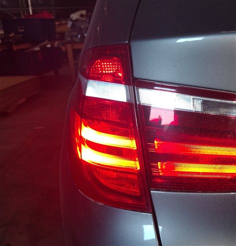 Thumbnail 11: 11-17 BMW X3 (F25) LEFT DRIVER REAR OUTER INCANDESCENT TAILLIGHT LAMP (OPT. 522)