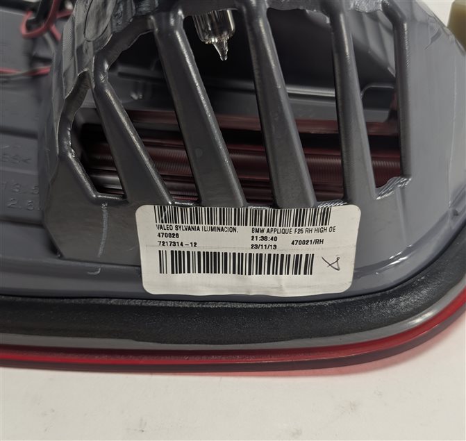 Thumbnail 6: 11-17 BMW X3 (F25) RIGHT PASSENGER REAR INNER INCANDESCENT TAILLIGHT (OPT. 522)