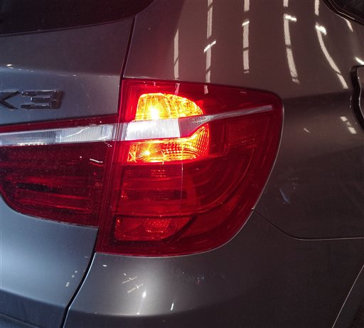 Thumbnail 8: 11-17 BMW X3 (F25) RIGHT PASSENGER REAR INNER INCANDESCENT TAILLIGHT (OPT. 522)