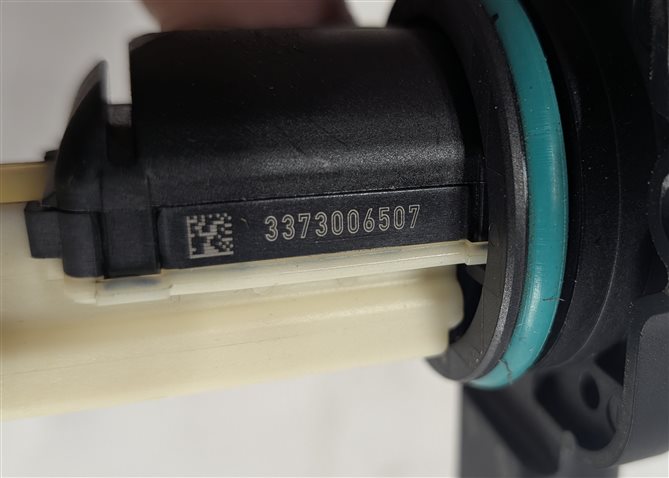 Thumbnail 6: 10-18 BMW 335i 535i X5 X6 (E83 E87 E90 F10 F15) 3.0L ENGINE MASS AIR FLOW SENSOR